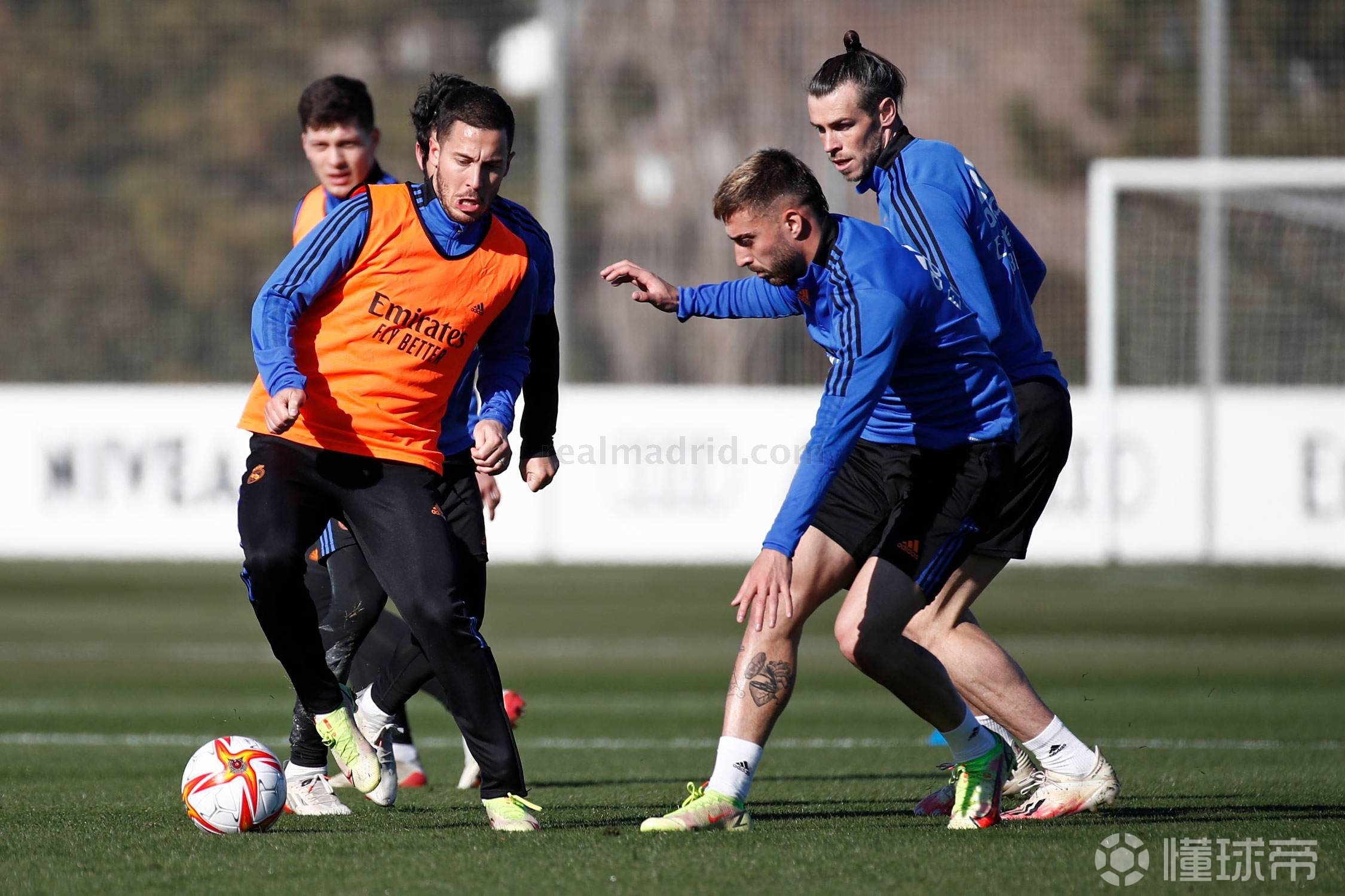 开云官网-从赛后丹佛掘金调整名单以备国王杯到托特纳姆冲刺阶段伤情更新，今晚新疆广汇备战荷甲的简单介绍